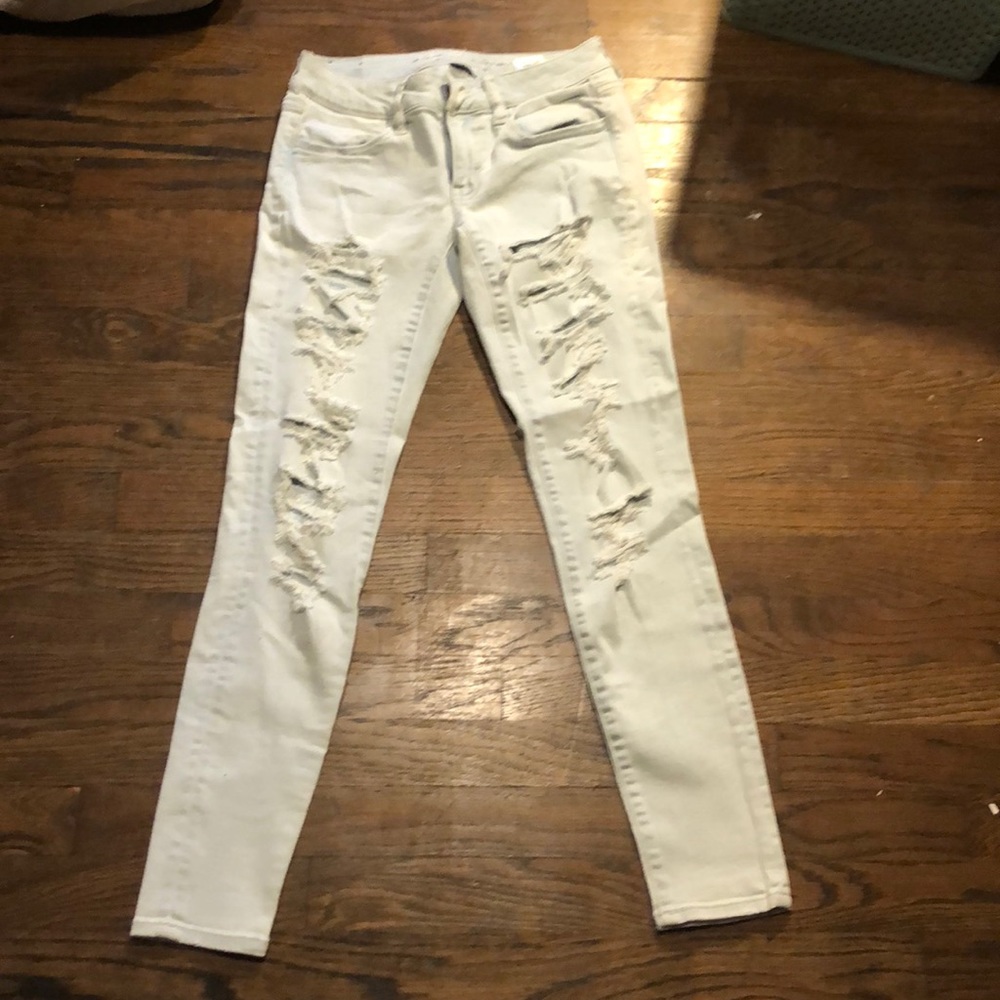 Light Wash Ripped Jeans - Picture 2 of 3